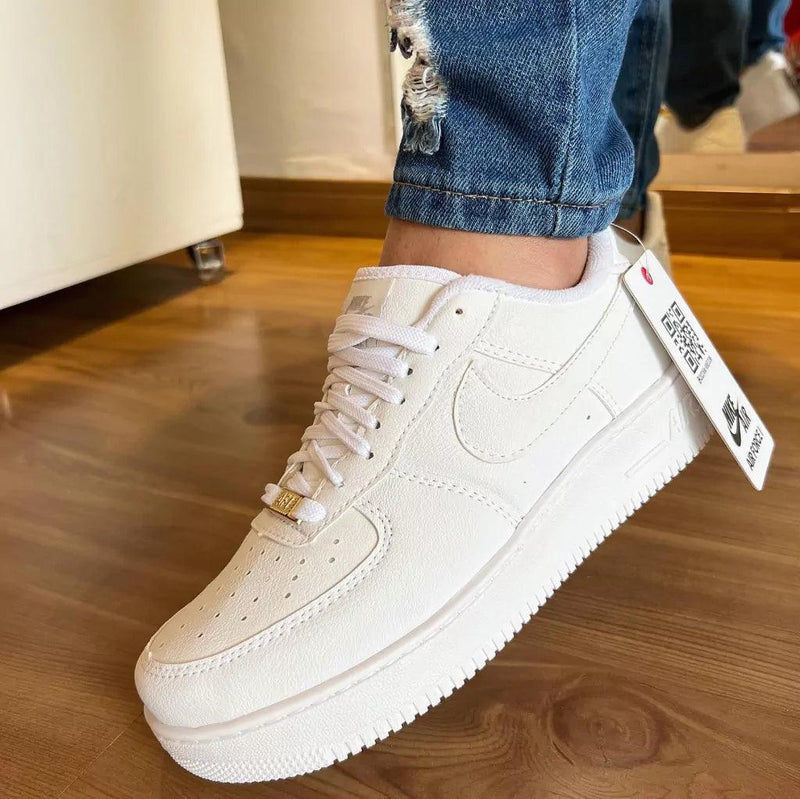 Tênis Nike Air Force Branco Clássico Feminino Premium